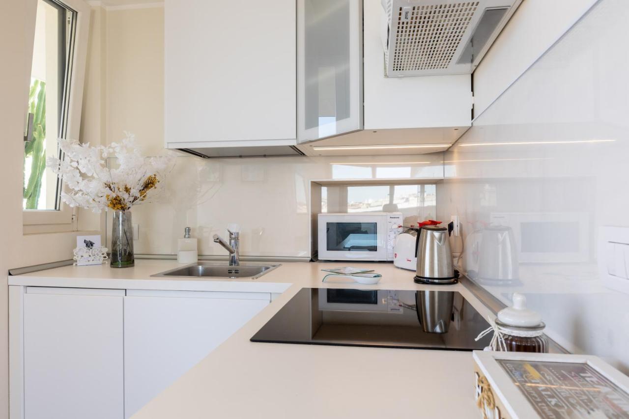 Penthouse With A Panoramic Rooftop In Trastevere With Seasonally Jacuzzi Roma Exterior foto