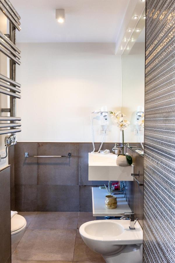 Penthouse With A Panoramic Rooftop In Trastevere With Seasonally Jacuzzi Roma Exterior foto
