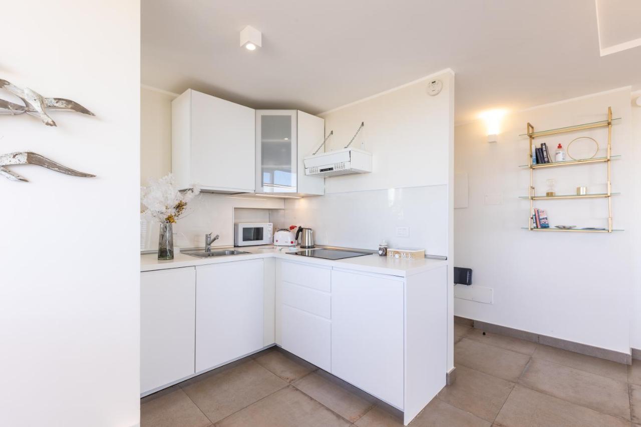 Penthouse With A Panoramic Rooftop In Trastevere With Seasonally Jacuzzi Roma Exterior foto