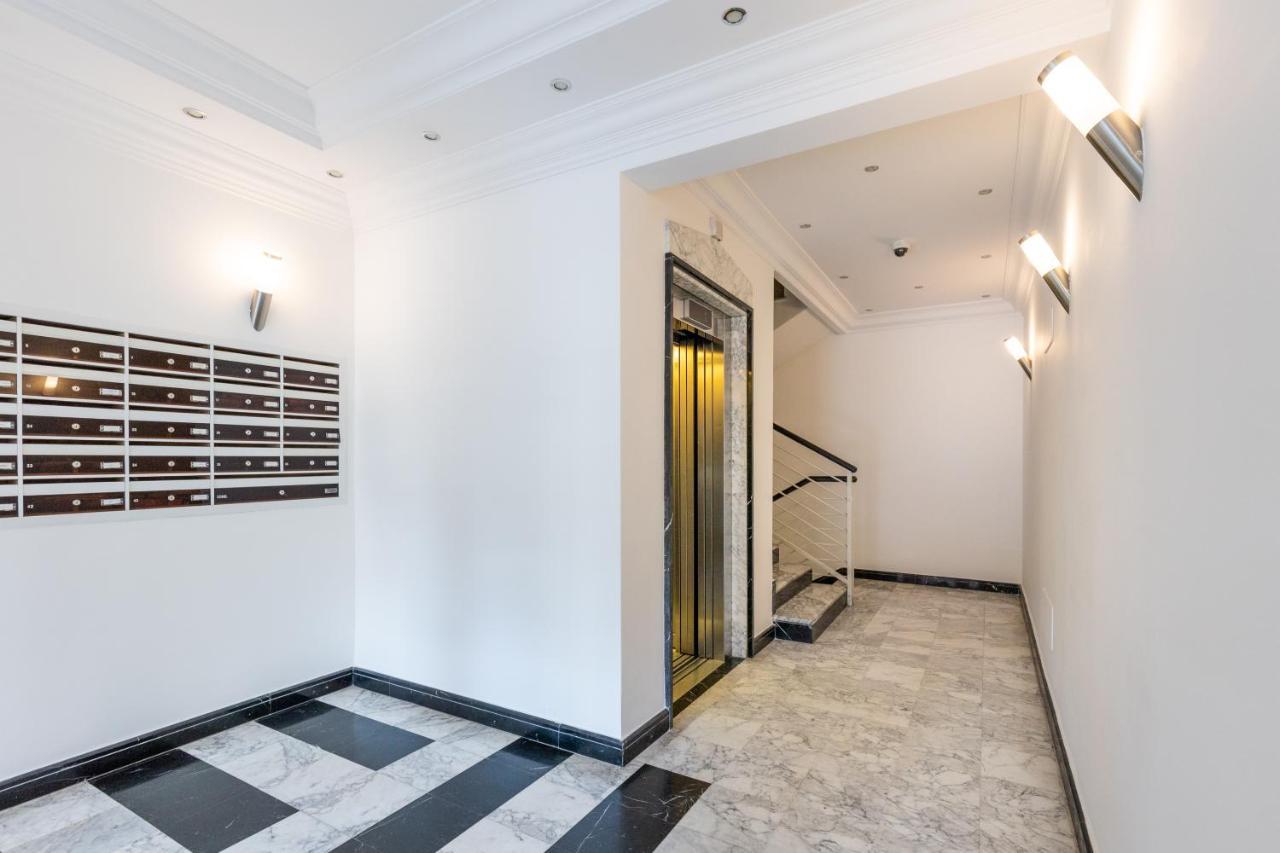 Penthouse With A Panoramic Rooftop In Trastevere With Seasonally Jacuzzi Roma Exterior foto